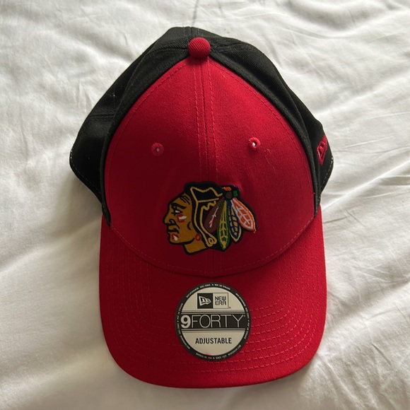 NWT 9 Forty New Era 100% Poly.Fits Most Sizes  Red/Black Chi Blackhawk Ball Cap - Picture 3 of 7